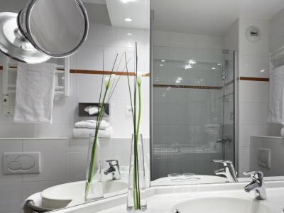 Western Elixir Hotel 4*