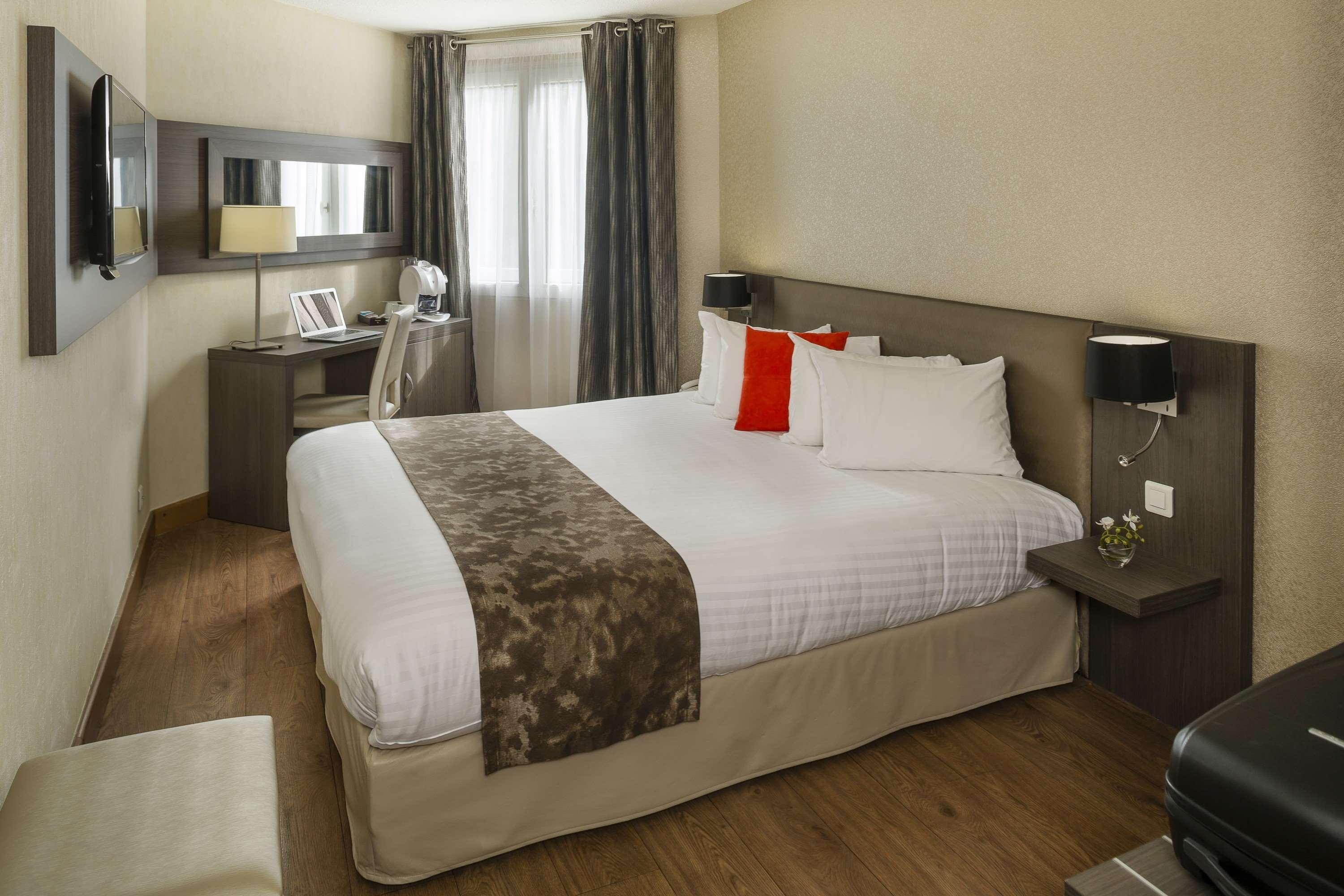Western Elixir Hotel 4*