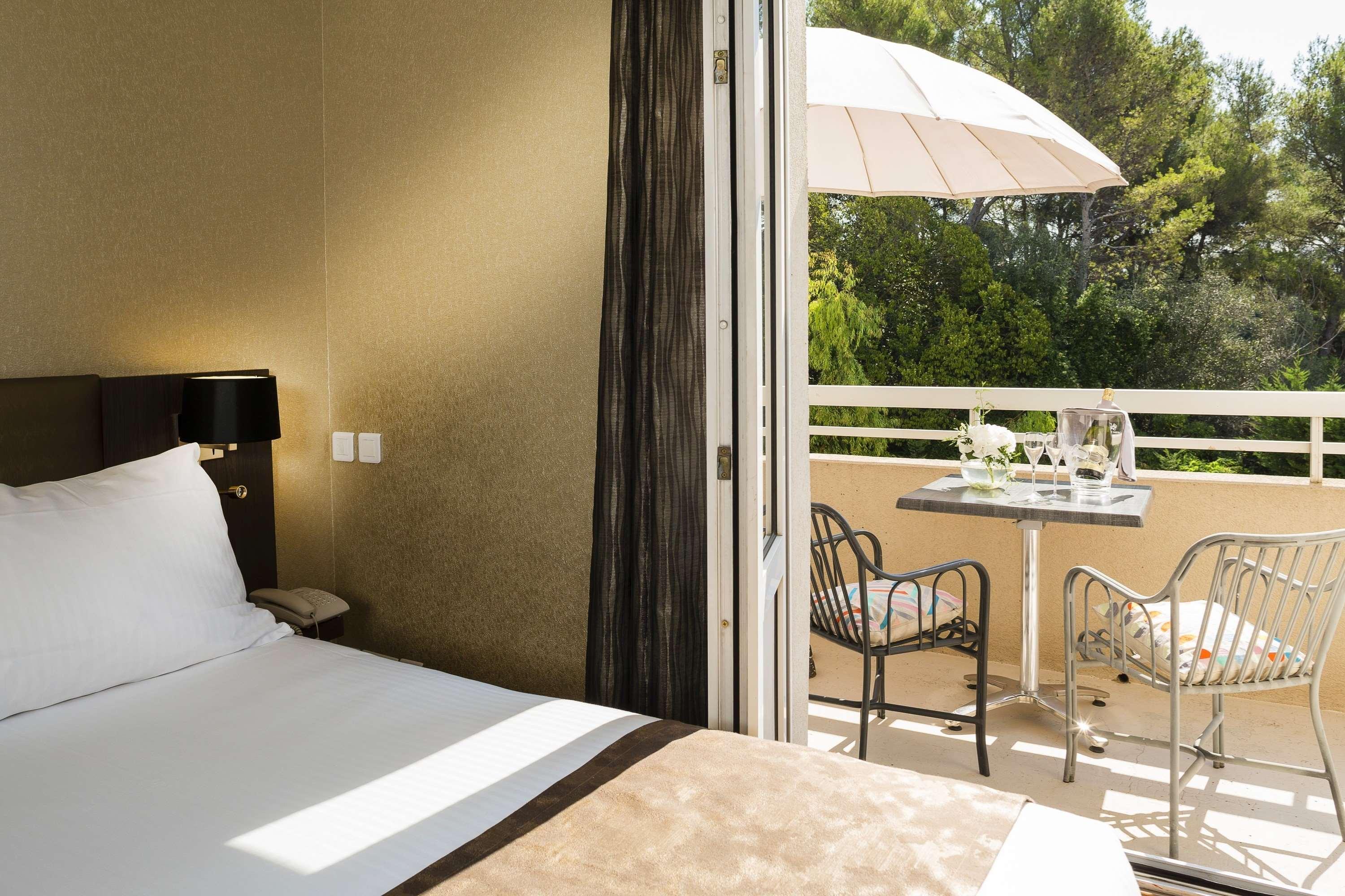 Western Elixir Hotel 4*