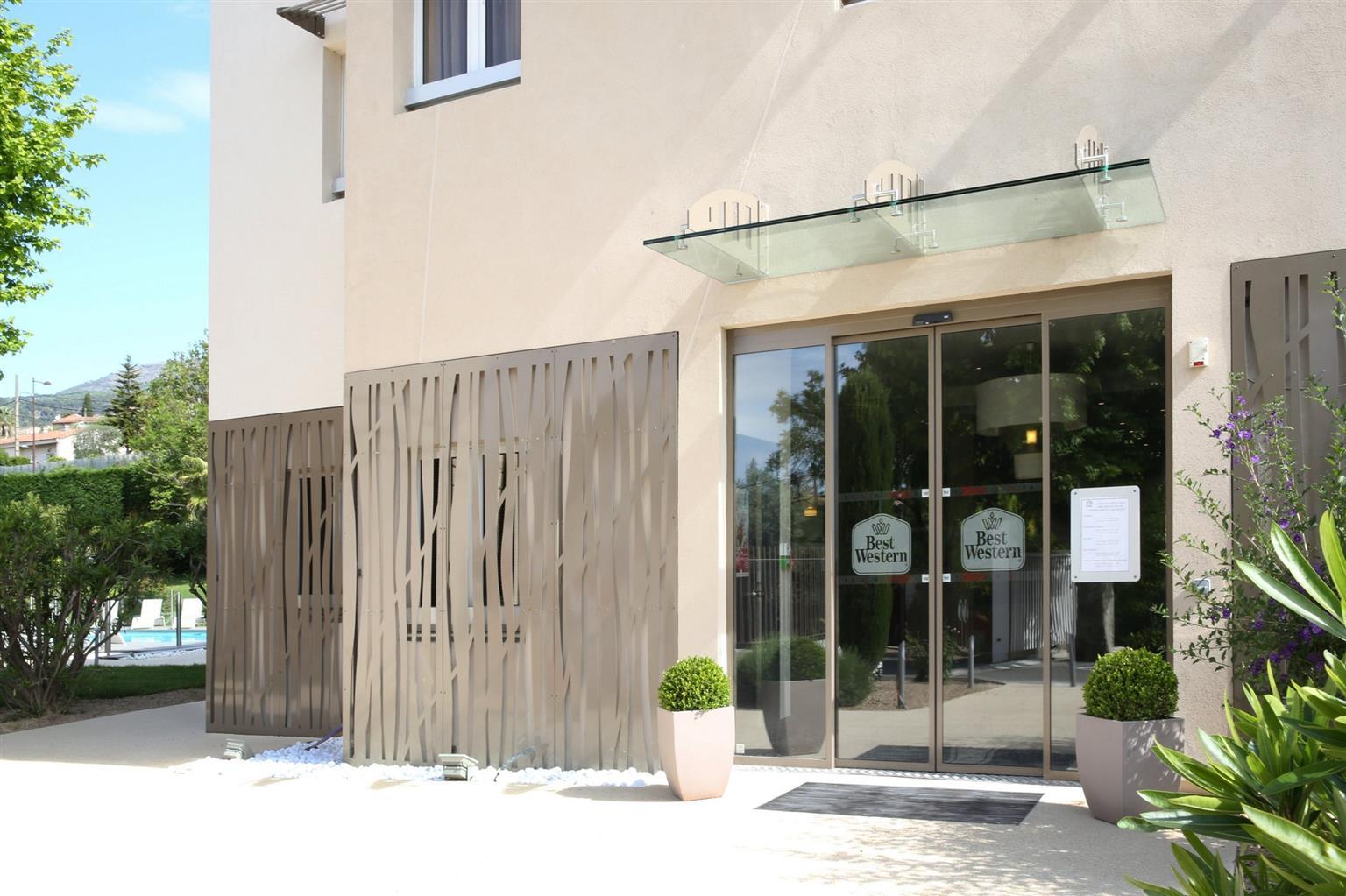 Western Elixir 4* Grasse